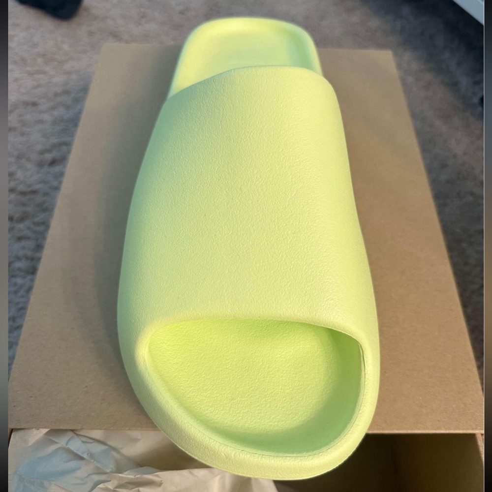 Yeezy Slide Glow Green